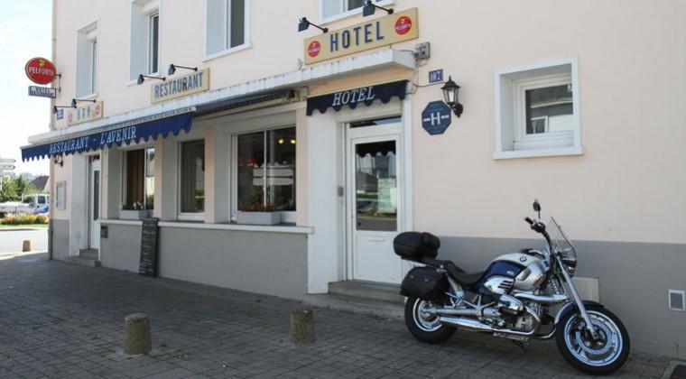 Hotel Restaurant L'Avenir Saint-Pierre-des-Corps Exterior foto